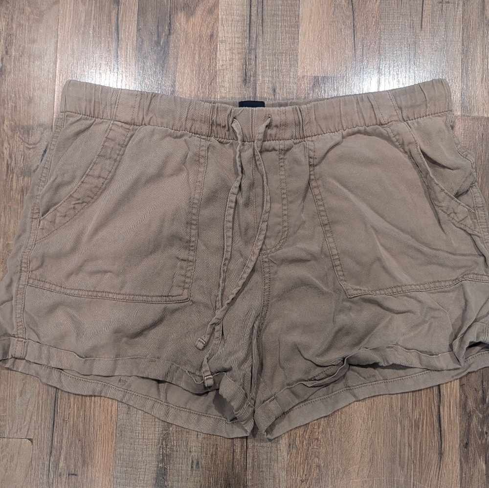 GAP Women's Shorts Khaki L